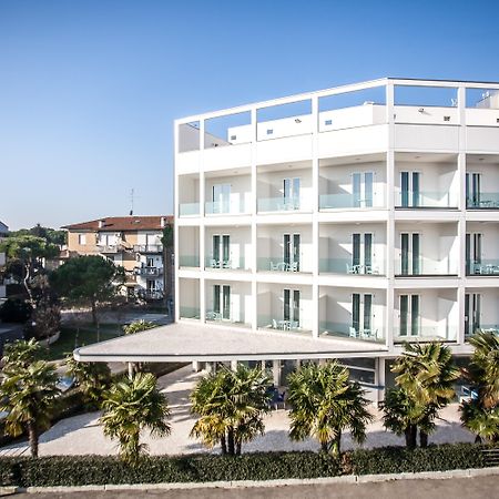 Hotel Oceanomare Punta Marina Exterior foto