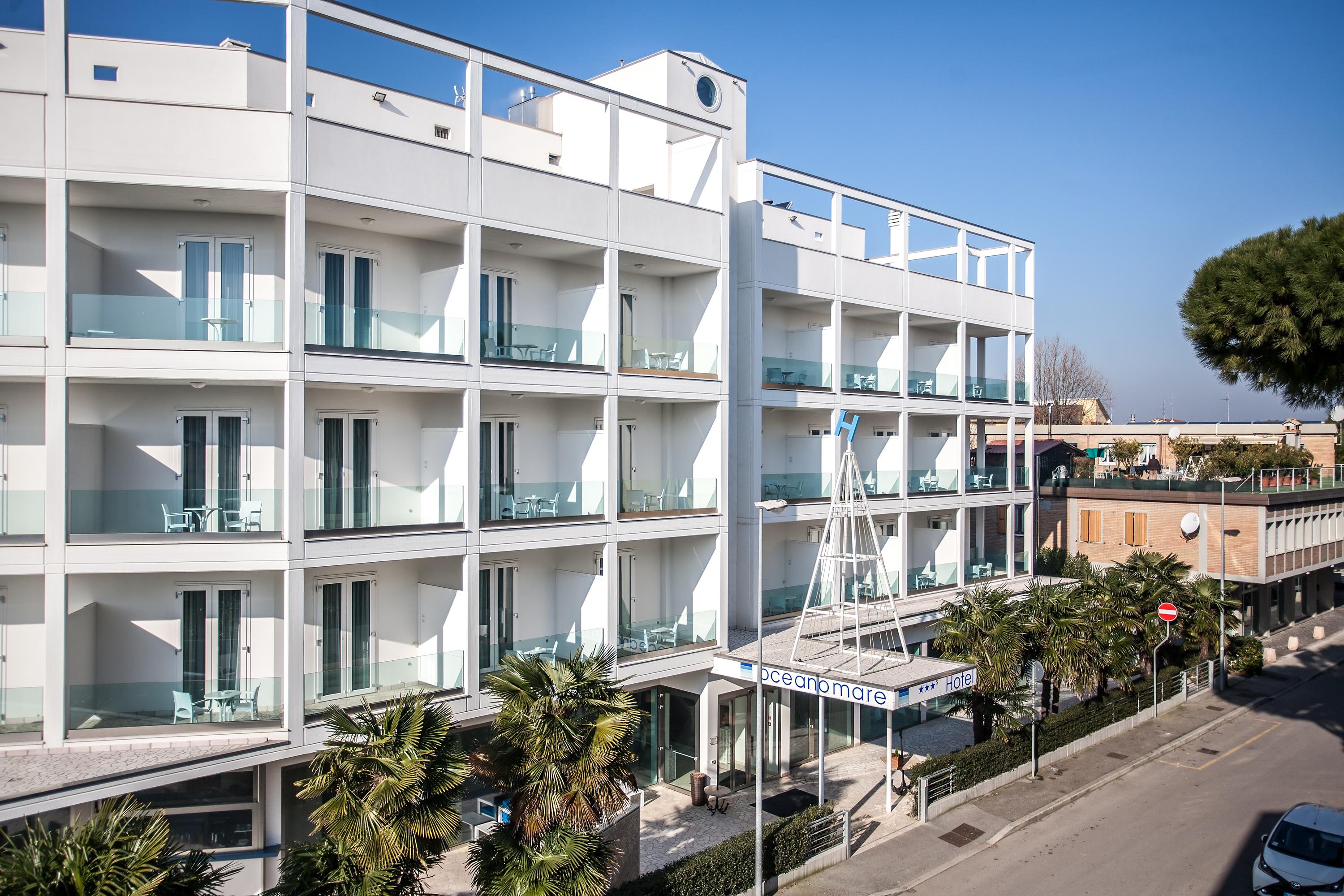 Hotel Oceanomare Punta Marina Exterior foto